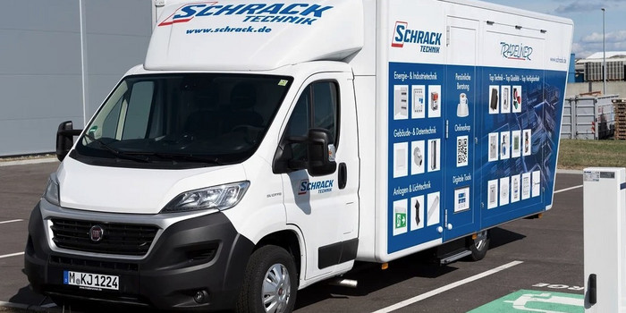 Der SCHRACK Tradeliner LKW als Werbeträger für das Unternehmen